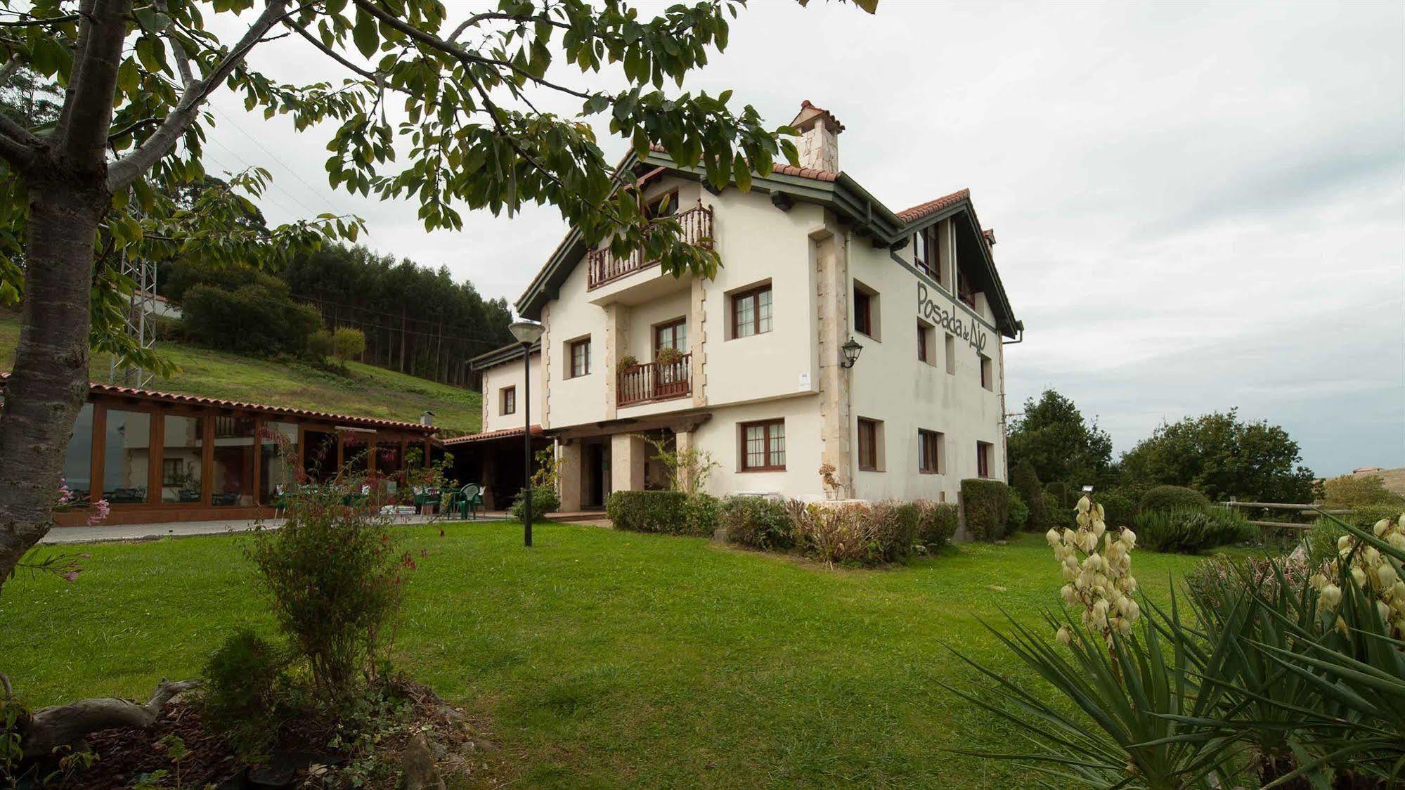 Posada de Ajo Exterior foto